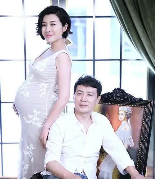 一个快被遗忘的女演员和老公于洋低调恩爱11年4岁儿子很可爱