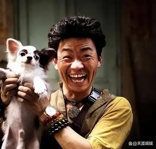 她花费了一周的时间来播放《唐人街探案》,并公开表达了对王宝强的