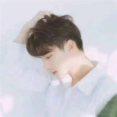 男生白衬衫小清新头像