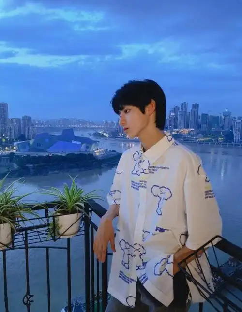 tnt哥哥我们顶峰相见