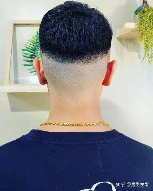 想变帅的男生,这三种"短发型"别错过,秋冬这样剪发潮流又好看