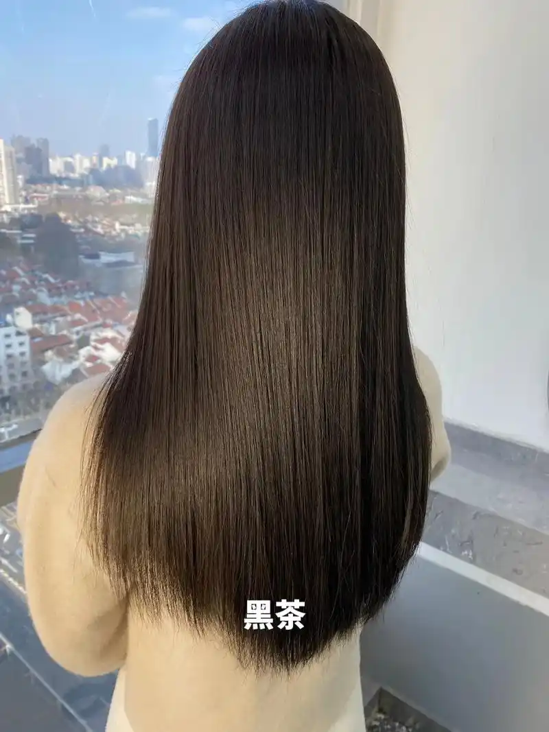 非常适合结婚拍照的质感中性黑茶色 宝宝们不知道染啥 - 抖音