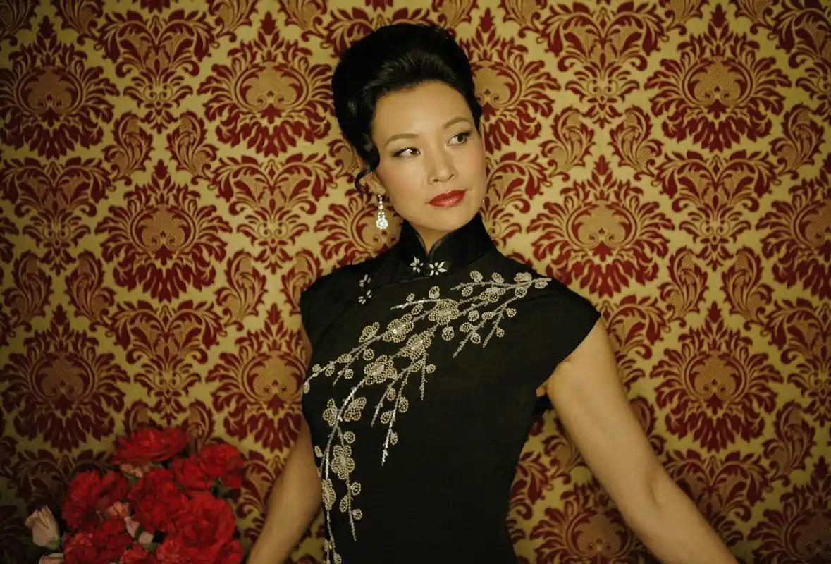 2007年,46岁的陈冲穿旗袍好迷人 78 2007年,陈冲在电影《意》中扮演