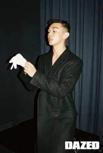 刘亚仁最新写真出炉,表现力好绝一男的