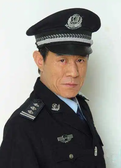 盘点穿过警服的演员网友图4就像所长图5的气势像局长