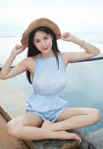 性感女主播小沫琳小清新写真