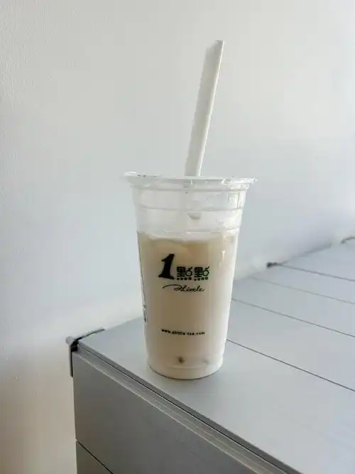 没喝过奶茶了,不知道是不是错觉,感觉一点点现在有点敷衍了,点了三杯