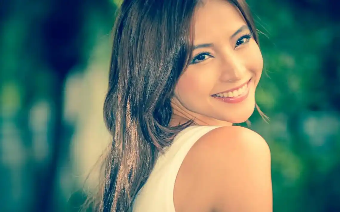 原图你的电脑分辨率(1600x1600)→生成壁纸显示:√欣赏模式全屏模式