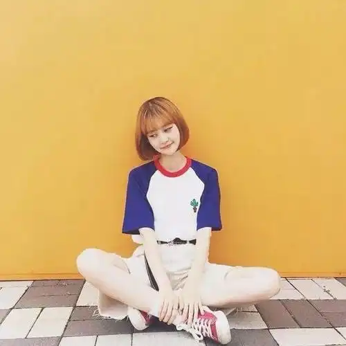 超全的女生短发头像