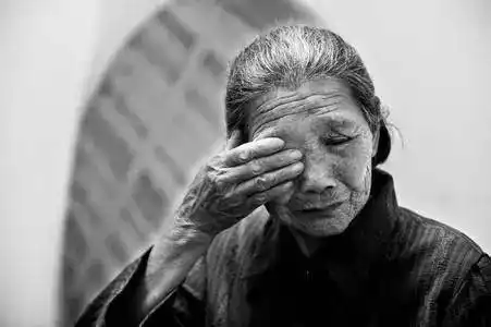 最感人的母亲节文章(献给母亲节)-智慧文库