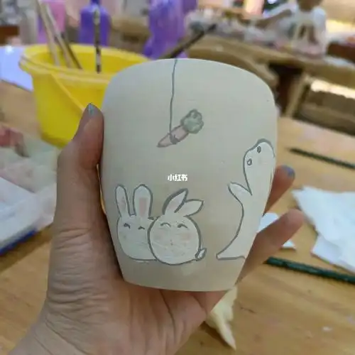陶艺手绘兔兔