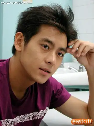 林志颖早期发型三七分