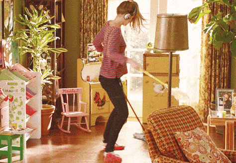 逗比女gif做家务gif听音乐gif魔鬼的步伐gif