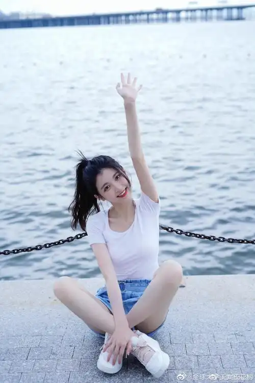 中央戏剧学院@李星瑶99天蝎座 北京 签约演员全球大学校花榜超话#校花