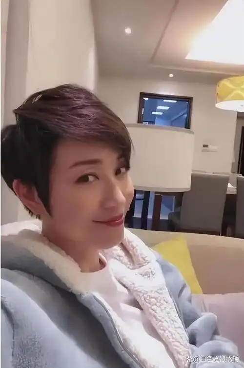 58岁陈法蓉新家曝光!被嘲讽:对自己抠门,那么有钱房子却如此小