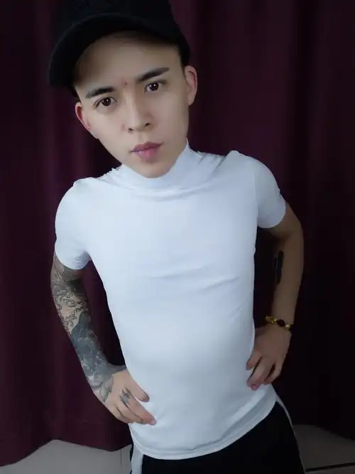 2020新款青少年男士短袖t恤社会人精神小伙修身潮流高领纯色半袖t