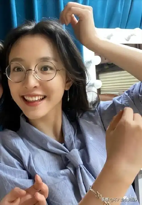 二十岁女明星有哪些(二十岁女明星惊艳写真)-天晟网