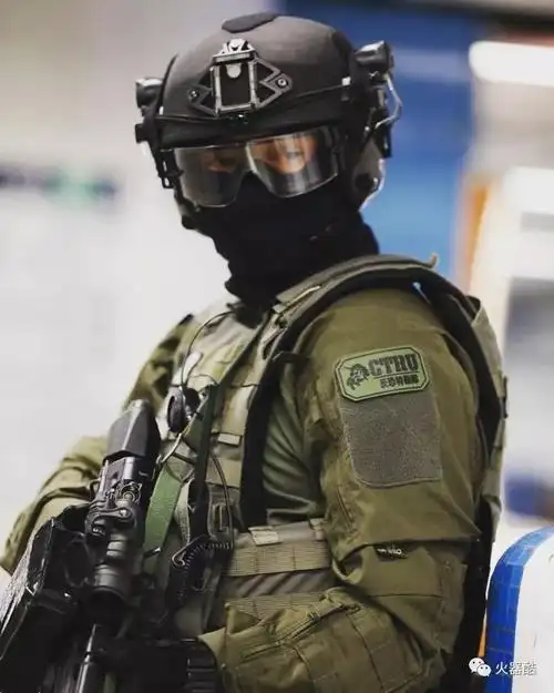 香港警察图集携手灭罪守护香港