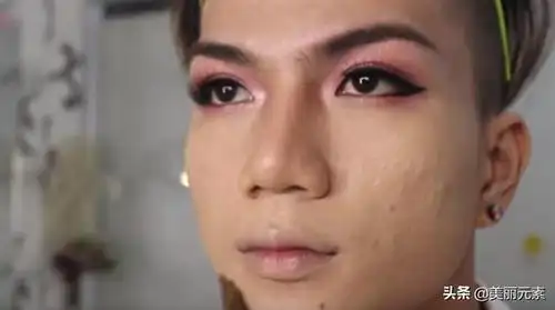 满脸痘疱的男生化妆成时尚女神网友以后还能相信自己的眼睛吗