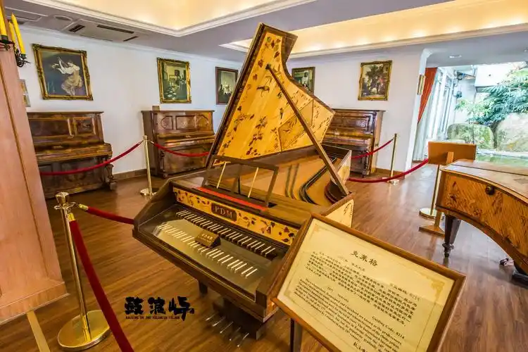 看鼓浪屿的春暖花开(附厦门和土楼照片) 到菽庄花园逛,必到钢琴博物馆