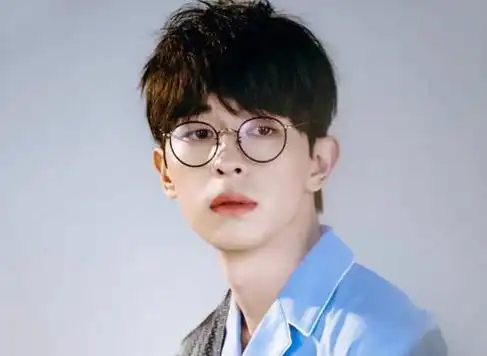 再看邓伦现在的处境,他特别可恨,但也非常可悲|杨紫|金晨|李易峰|演艺