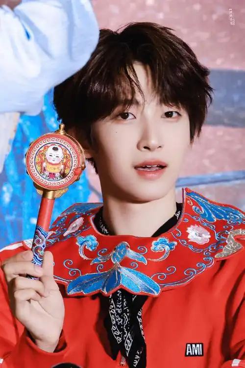 刘宇签售会饭拍图#97#刘宇百变小甜c#超级可爱鬼97@刘宇yu