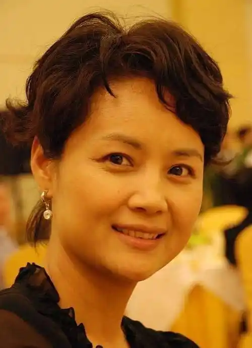 原创她的颜值不输刘晓庆曾被陈道明多次追求如今时尚犹存