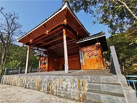 中国乡村民族文化戏台