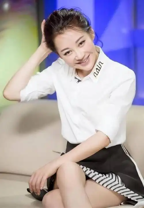 许晴多年绯闻缠身54岁仍未结婚生子