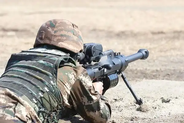 武警黑龙江总队某支队组织重火器实弹射击训练