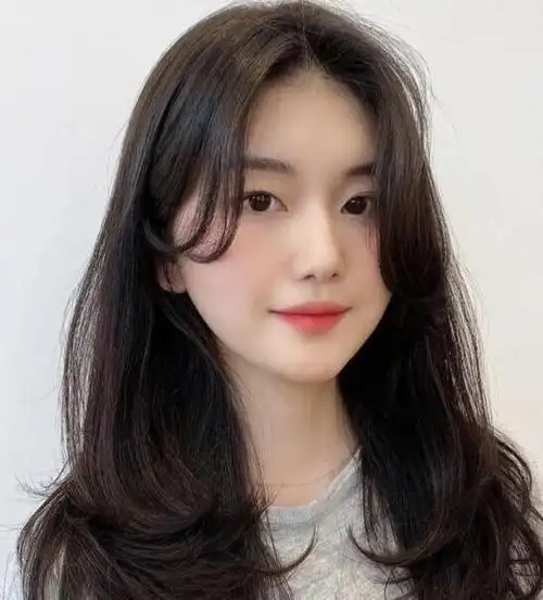 可扎可披的发型中长发,慵懒的女生的福音来了