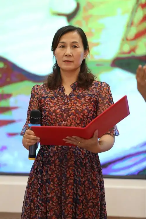 我们是光荣的人民教师