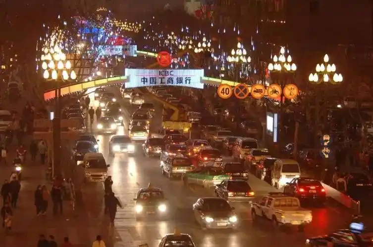 转眼间20年代了,这些00年代的照片你们还记得吗?