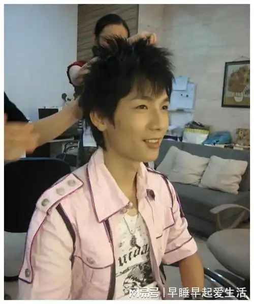 原来这就是陈楚生妻子终于藏不住了难怪为她不惜得罪全世界