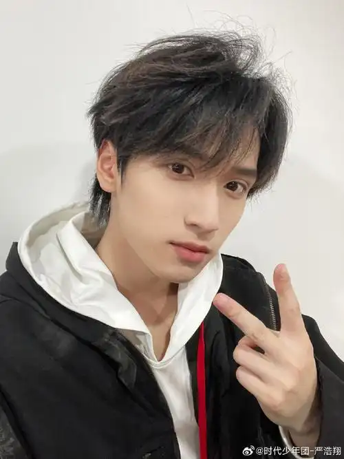 严浩翔表情包##和严浩翔一起拥抱春天