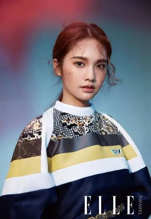 小时候只觉得她土,十几年后终于明白,她才是"颜值常青藤"_杨丞琳_五官