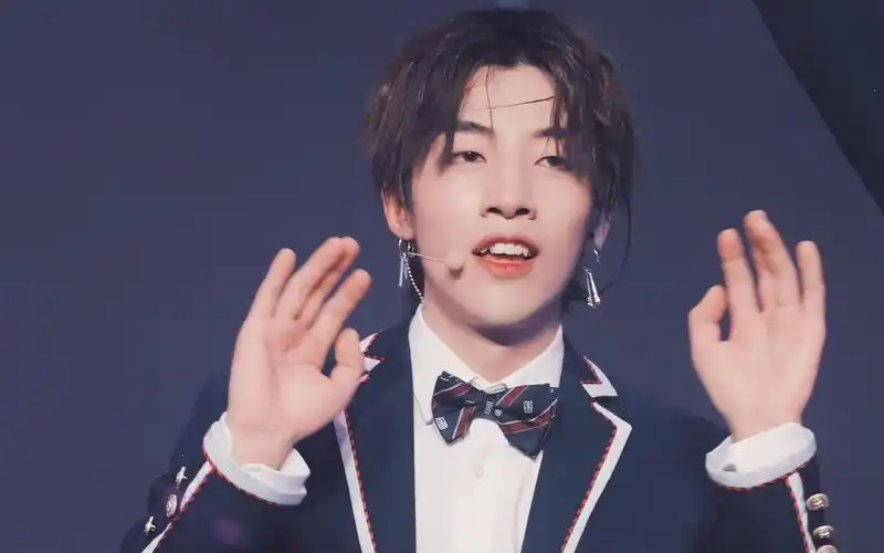 unine青春有你0525武汉见面会青春有你主题曲夏瀚宇focus