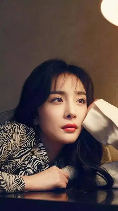 杨幂棚拍人像摄影raw原图48张后期调色必备