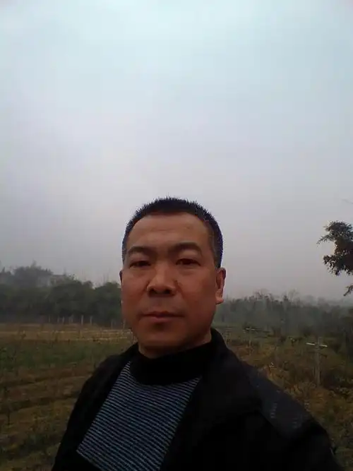 41岁离异男征婚照片(id:80155937)_贵州黔南布依族苗族自治州征婚交友