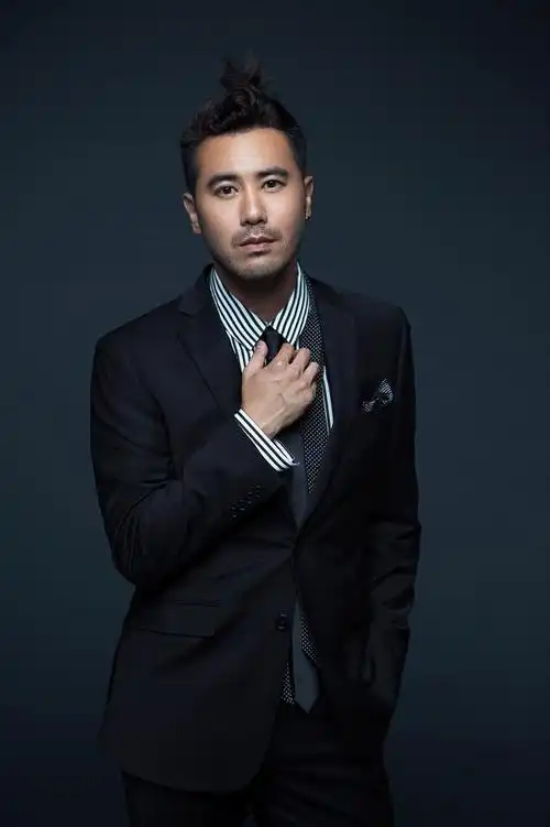 陈亦飞个人资料简介(他是著名歌手谭维维的丈夫)