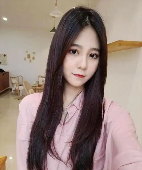 有种美颜效果叫自拍手机小姐姐拍照清晰自然