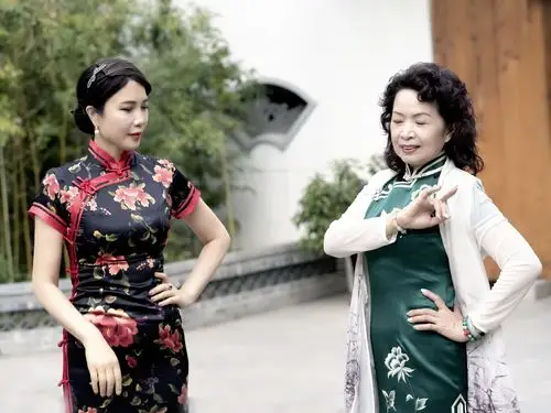 编辑:淇淇姥爷,出镜模特:婵姹.辣妈.榕儿.