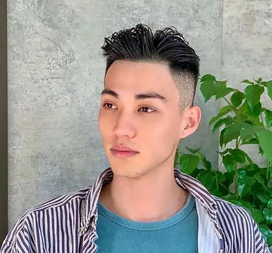 男生"不油腻"的发型怎么选?试试这6款清爽短发,适合春夏剪