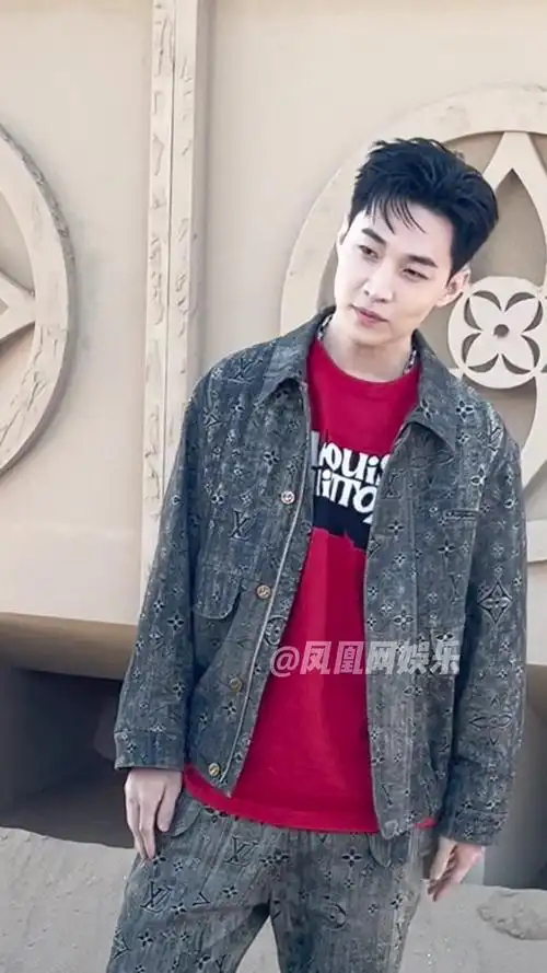 刘宪华牛仔套装 大华白到发光!生图好绝#阿那亚大秀