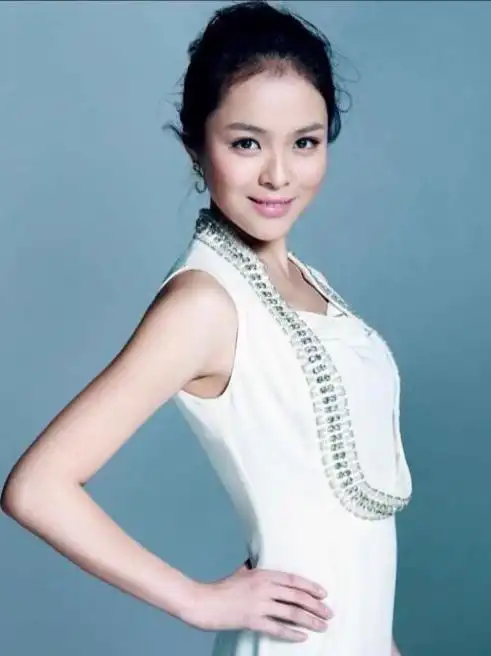 中国民族唱法青年女歌手龚爽