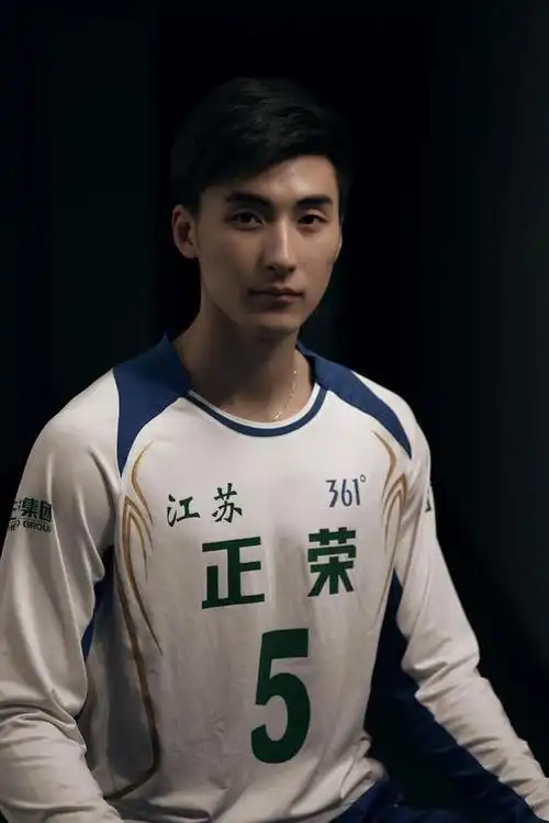 于垚辰撰苏男排队报 高颜值或成新男神