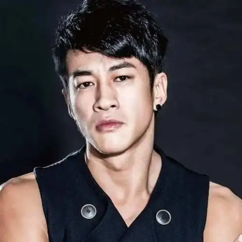 何润东的璀璨情史,9任绯闻女友全是人间绝色,错失孙俪后娶柜姐