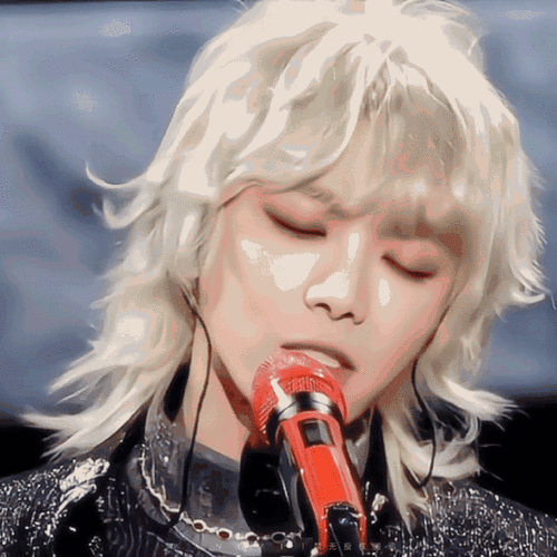 华晨宇美貌大赏##华晨宇白色狼尾造型