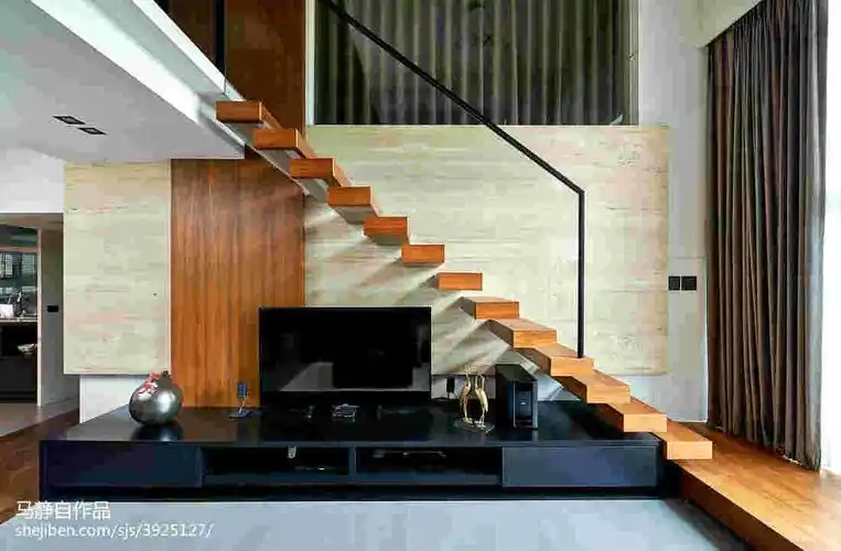 客厅楼梯下面做斜角电视背景墙效果图