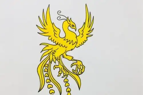 最终在黄色的凤凰上涂一层橘色,涂上出凤凰的质感,画出一只漂亮火凤凰